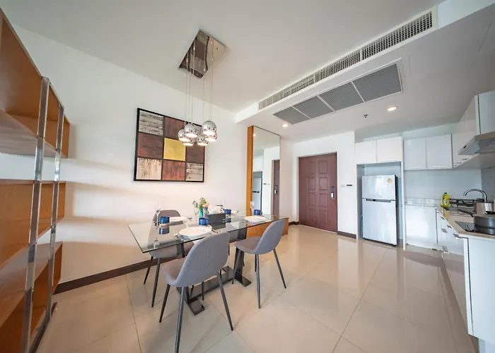 Prime 11, High Floor Over Pool, 2 Bedroom 2 Balcony Bangkok