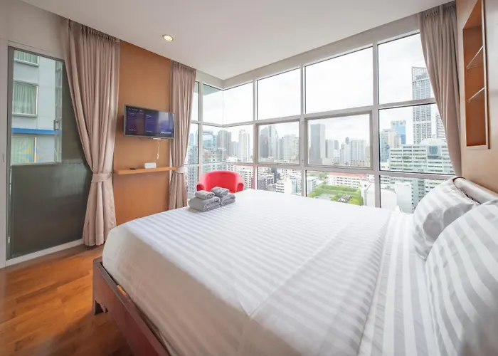 Prime 11, High Floor Over Pool, 2 Bedroom 2 Balcony