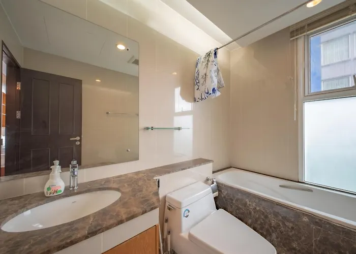 Prime 11, High Floor Over Pool, 2 Bedroom 2 Balcony * Bangkok