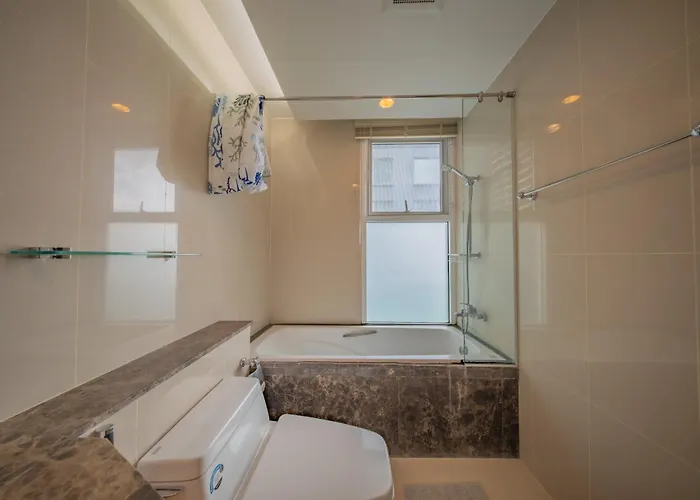 Prime 11, High Floor Over Pool, 2 Bedroom 2 Balcony