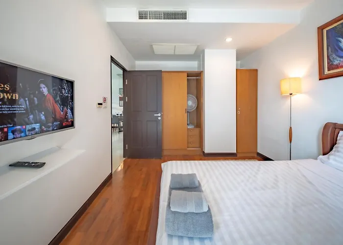 Prime 11, High Floor Over Pool, 2 Bedroom 2 Balcony *