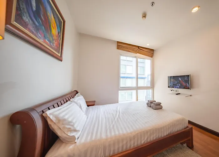 Prime 11, High Floor Over Pool, 2 Bedroom 2 Balcony Apartment