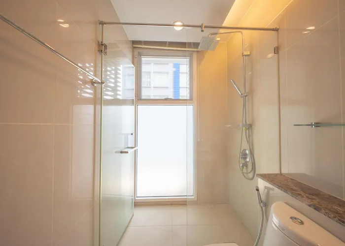 Apartment Prime 11, High Floor Over Pool, 2 Bedroom 2 Balcony